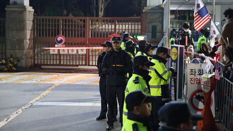 South_Korea_s_President_Yoon_Released_After_Prosecutors_Drop_Appeal_poster - 🌍NewspaperAmigo – Your Global News Buddy 🗞️ South_Korea_s_President_Yoon_Released_After_Prosecutors_Drop_Appeal video poster