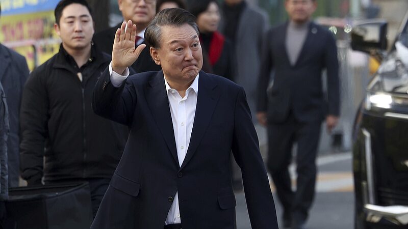 South_Korean_President_Yoon_Suk_yeol_Released_Amid_Legal_Drama_____ - 🌍NewspaperAmigo – Your Global News Buddy 🗞️ South_Korean_President_Yoon_Suk_yeol_Released_Amid_Legal_Drama_____