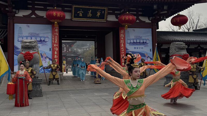 Step_Back_in_Time_at_Huaqing_Palace____poster - 🌍NewspaperAmigo – Your Global News Buddy 🗞️ Step_Back_in_Time_at_Huaqing_Palace___ video poster