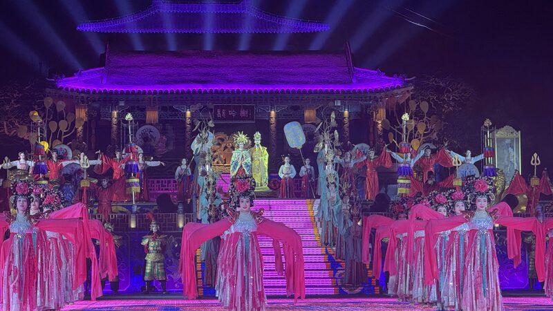 __Tang_Dynasty_Love_Story_Brought_to_Life_in_Xi_an_s_Epic_Show__ video poster