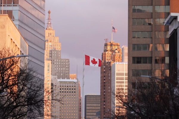 US Slaps 25% Tariffs on Canadian Goods ๐บ๐ธ๐ #TradeTensions US_Slaps_25__Tariffs_on_Canadian_Goods______TradeTensions video poster