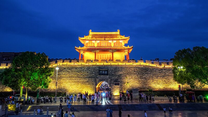 Xiangyang_s_Ancient_Walls_Meet_Cinematic_Nights____poster - 🌍NewspaperAmigo – Your Global News Buddy 🗞️ Xiangyang_s_Ancient_Walls_Meet_Cinematic_Nights___ video poster