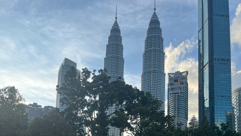 Kuala Lumpur: Where Cultures and Cuisines Collide 🍜🌏
