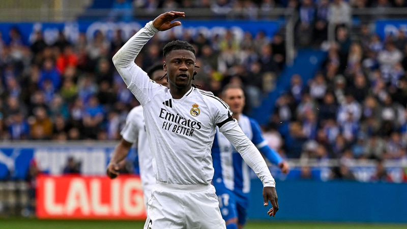 Real Madrid Grind Out 1-0 Win Over Alavés After Mbappé Sees Red ⚽🔴