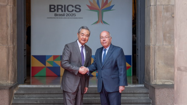 China’s Wang Yi: Compromise Fuels Bullies ๐๐ช China's Wang Yi: Compromise Fuels Bullies ๐๐ช