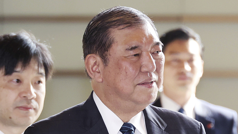 South Korea Slams Japan Leader's Controversial Shrine Tribute 🌸⚖️