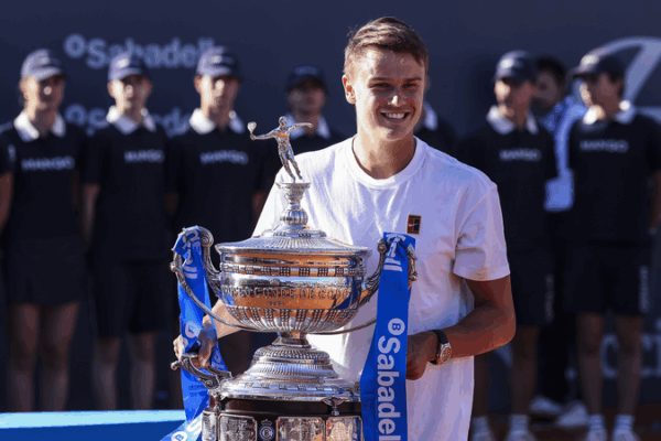 Rune Stuns Alcaraz in Barcelona Final 🎾🏆 Rune Stuns Alcaraz in Barcelona Final 🎾🏆