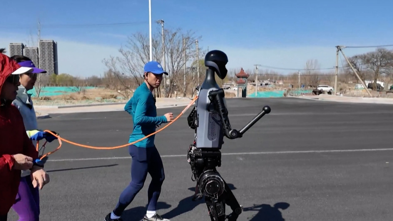 27XX62HPHAW2E61XR5EL - 🌍NewspaperAmigo – Your Global News Buddy 🗞️ 🏃♂️🤖 World’s First Humanoid Robot Half-Marathon Hits Beijing! video poster