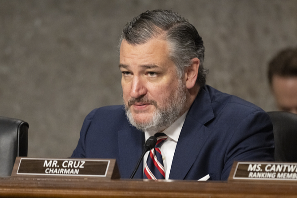 Ted Cruz Slams Trump Tariffs: Economic Risks Rise 🚨 Ted Cruz Slams Trump Tariffs: Economic Risks Rise 🚨