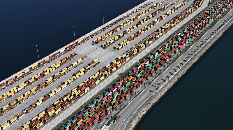 China Slams U.S. Tariffs as Trade Tensions Escalate 🌐⚖️