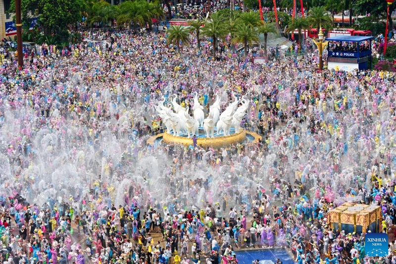 Splash into Yunnan’s Water Festival: A Cultural Spectacle 🌊✨