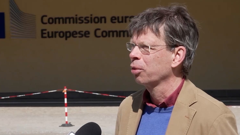 51G3K8T5M0MV9HIKCCYD - 🌍NewspaperAmigo – Your Global News Buddy 🗞️ EU vs U.S.: Trade Tensions Spark Fears of Global Rift 🌍⚠️ video poster