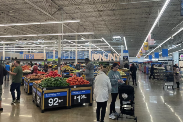 🛒 Trump Tariff Rush: Why US Shoppers Are Stocking Up Now