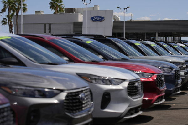 Trump’s Auto Tariffs Ignite Global Trade Tensions 🚗💥 Trump’s Auto Tariffs Ignite Global Trade Tensions 🚗💥