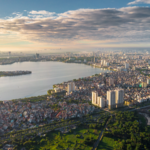 8VBZSRO2GUIB8O0G364B - 🌍NewspaperAmigo – Your Global News Buddy 🗞️ Xi Jinping Kicks Off Vietnam Visit to Boost Ties 🌏✨ video poster