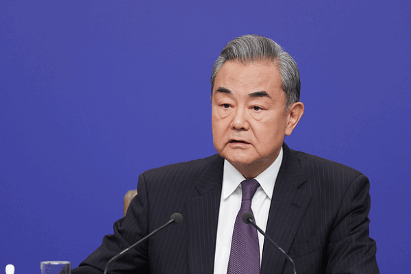 🌍 Wang Yi Challenges U.S. Tariff Policy with 5 Key Questions 🌍 Wang Yi Challenges U.S. Tariff Policy with 5 Key Questions