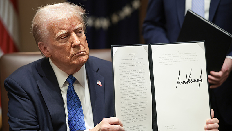 Trump’s Tariff Move Sparks Global Recession Fears ⚠️📉
