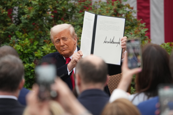 U.S. Tariffs Backfire? How New Trade Policies Hit Global Partners 🌍💸