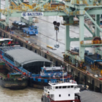 BG92K34FLFPR6SOGHQ51 - 🌍NewspaperAmigo – Your Global News Buddy 🗞️ Trump Faces Legal Heat Over China Tariffs 🔥⚖️