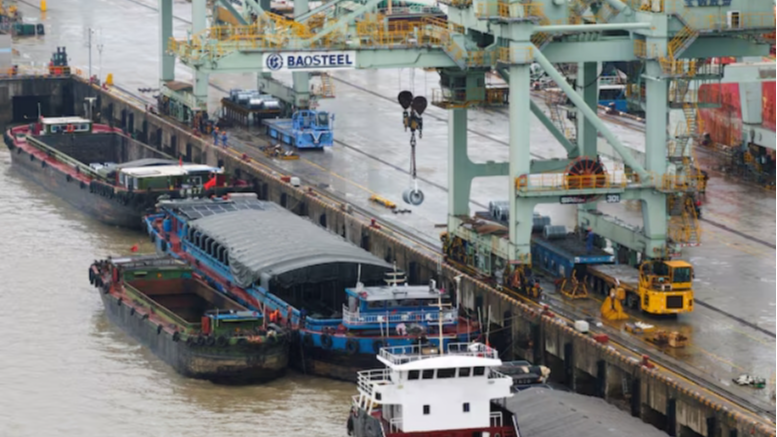 BG92K34FLFPR6SOGHQ51 - 🌍NewspaperAmigo – Your Global News Buddy 🗞️ Trump Faces Legal Heat Over China Tariffs 🔥⚖️