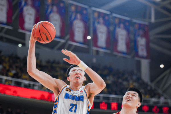 Beijing Ducks Soar Past Shanxi Loongs in Playoff Thriller 🏀🔥