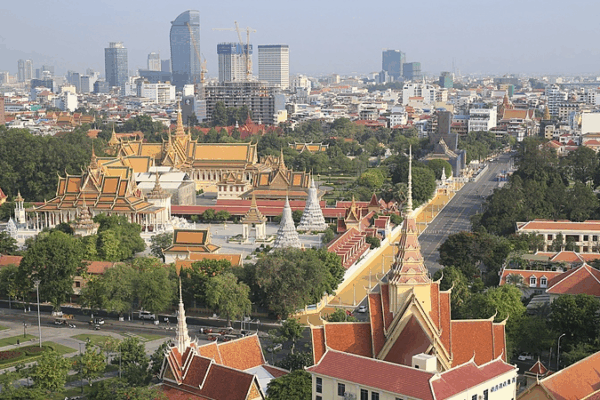 Xi Jinping Strengthens Ties with Cambodia in Key Meetings 🇨🇳🤝🇰🇭 video poster