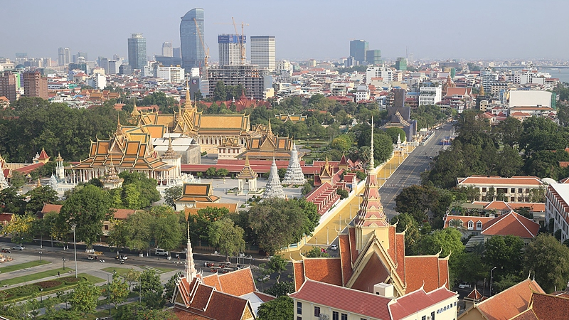 CVULH8O9HU1GOP835WOT - 🌍NewspaperAmigo – Your Global News Buddy 🗞️ Xi Jinping Strengthens Ties with Cambodia in Key Meetings 🇨🇳🤝🇰🇭 video poster