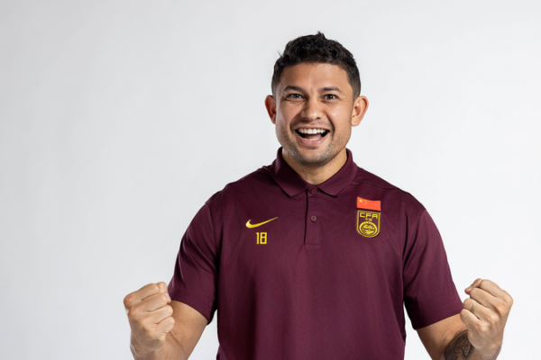 Ai Kesen Hangs Up Boots: China’s Trailblazing Striker Retires ⚽🇨🇳 Ai Kesen Hangs Up Boots: China’s Trailblazing Striker Retires ⚽🇨🇳