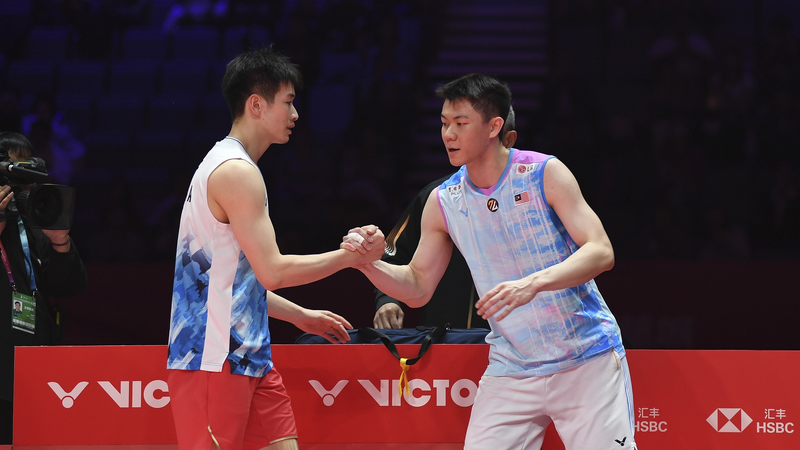 DMQYCQMC32QPADWQ8RAO - 🌍NewspaperAmigo – Your Global News Buddy 🗞️ 👫🏸 Malaysian Shuttlers Share Heartwarming Bonds With Chinese Rivals Off the Court video poster