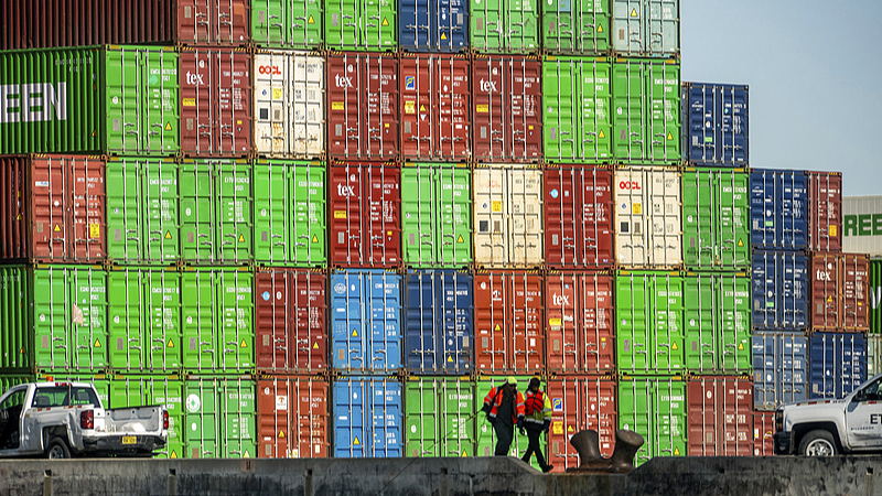 U.S. Tariffs Ignite Global Markets’ Chaos 🌍📉