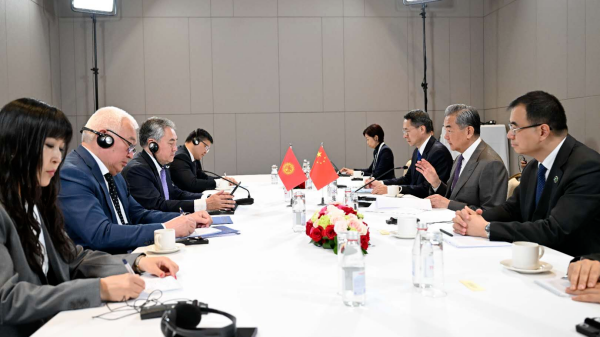 China & Kyrgyzstan Boost Trade Ties, Uphold Multilateralism π China & Kyrgyzstan Boost Trade Ties, Uphold Multilateralism π