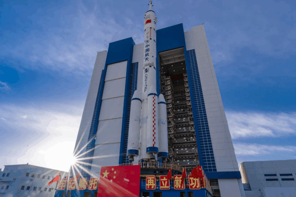 🚀 China’s Shenzhou-20 Crewed Mission Blasts Off April 24! 🚀 China's Shenzhou-20 Crewed Mission Blasts Off April 24! video poster
