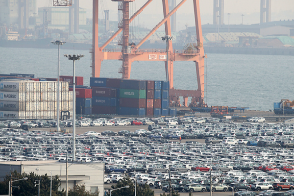 π°π· South Korea Pumps $2B into Auto Industry as U.S. Tariffs Bite ππΈ π°π· South Korea Pumps $2B into Auto Industry as U.S. Tariffs Bite ππΈ