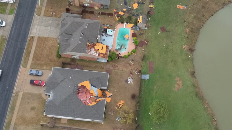 🌪️ Tornadoes, Floods Trigger Chaos Across U.S. South and Midwest