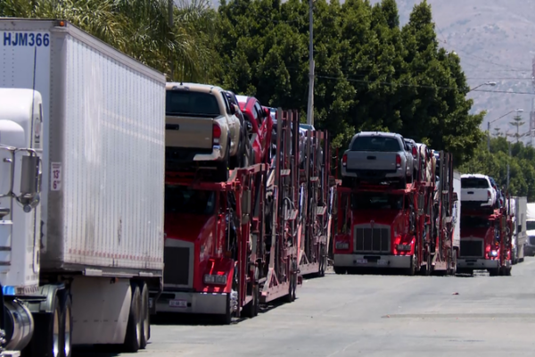Mexico’s Auto Industry Revs Up as Global Supply Chains Shift 🚗 Mexico's Auto Industry Revs Up as Global Supply Chains Shift 🚗 video poster