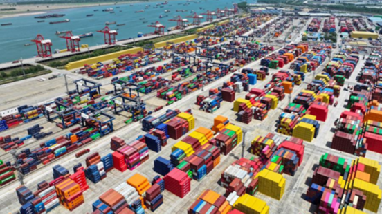 China’s Foreign Trade Thrives Against Global Challenges 🌐📈
