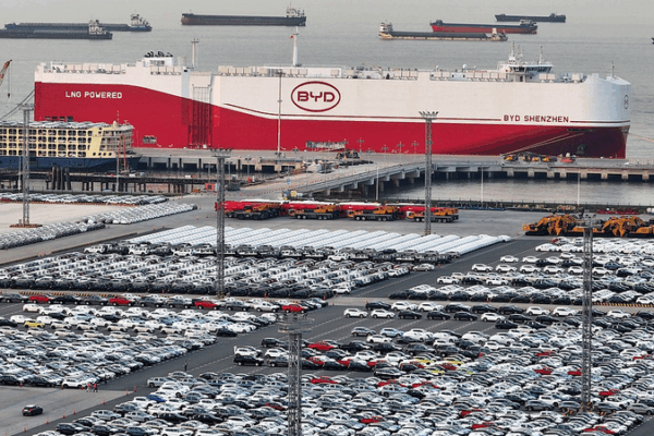 🌊 China’s BYD Launches World’s Largest Car Carrier on Maiden Voyage! 🚢
