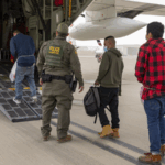 J7TBNP0YRNC0SM0AYU5I - 🌍NewspaperAmigo – Your Global News Buddy 🗞️ Immigration Clampdown Threatens Bird Flu Fight in U.S. 🚨🦠