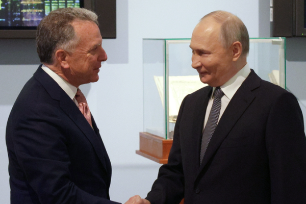 Putin Hosts US Envoy for Closed-Door Ukraine Talks 🌍🤝