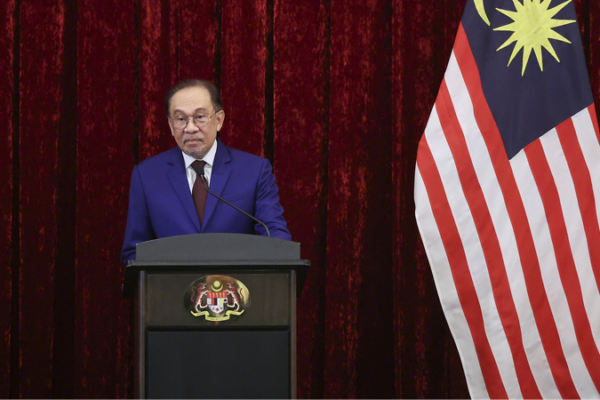 SE Asia Unites Against US Tariffs: Malaysia PM Leads ASEAN Charge ๐โ๏ธ SE Asia Unites Against US Tariffs: Malaysia PM Leads ASEAN Charge ๐โ๏ธ