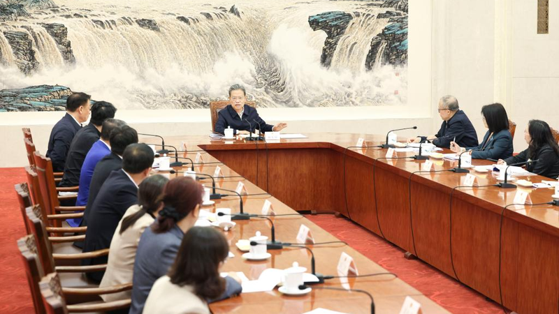 China’s Top Legislator Pushes for Strengthened Lawmaker Roles 🌟📜