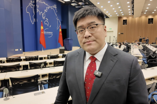 China Vows Firm Response to New U.S. Tariffs 🚨🇨🇳 China Vows Firm Response to New U.S. Tariffs 🚨🇨🇳 video poster
