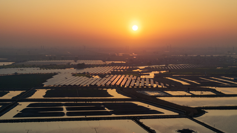 China Doubles Down on Green Energy & Blue Economy Push 🌱🌊