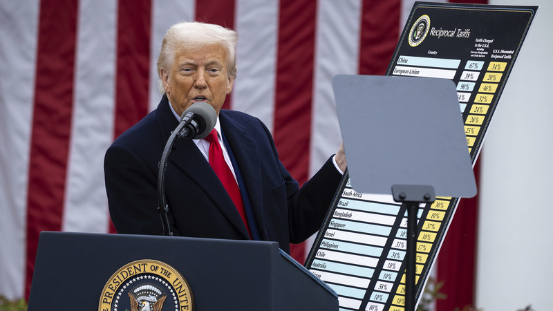 Trump Shakes Global Trade with New 10% Tariffs 🌍💼