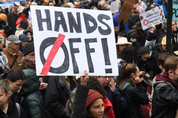 Trumpโs Tariffs Spark Global Backlash as Economic Fears Rise ๐๐ธ Trumpโs Tariffs Spark Global Backlash as Economic Fears Rise ๐๐ธ