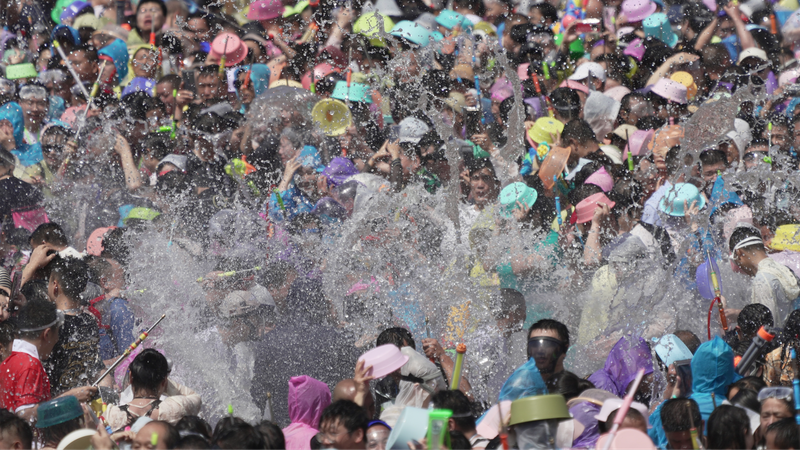 Splash Into Culture: Xishuangbanna’s Water Festival 🌊✨ Splash Into Culture: Xishuangbanna’s Water Festival 🌊✨