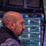 NSINCDFZV93FWHE8J0ZY - 🌍NewspaperAmigo – Your Global News Buddy 🗞️ 📉 U.S. Stocks Tumble as Trump Targets Fed Chair Powell