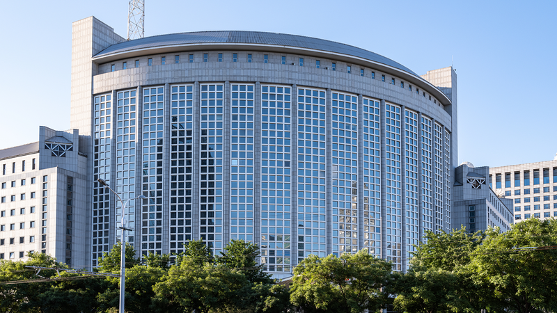 U.S.-China Tariff Talks: No Consultations Yet, Says Beijing 🌏💼