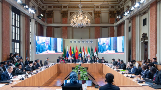 BRICS Pushes Global Reform Amid U.S. Tariff Tension 🌍✊ BRICS Pushes Global Reform Amid U.S. Tariff Tension 🌍✊
