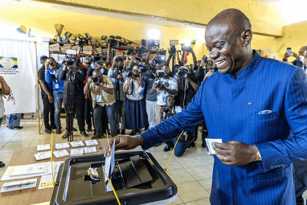 Xi’s Envoy Attends Gabon Leader’s Inauguration 🌍✨